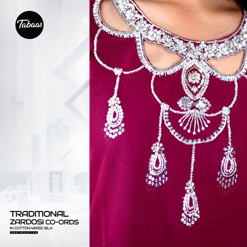 Zardousi U-Neck (Burgundy)